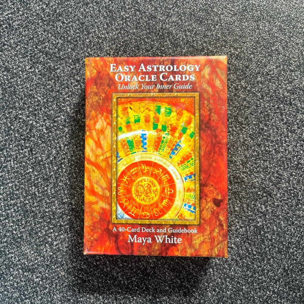 •Easy Astrology Oracle Cards: Unlock Your Inner Guide by Maya White NEW•